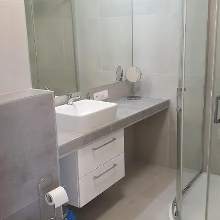 Podzamcze Apartment *