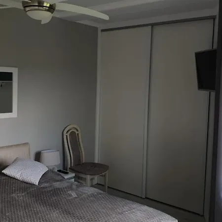 Podzamcze Apartment *